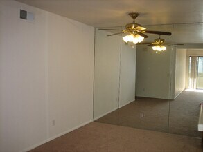9149 Village Glen Dr in San Diego, CA - Building Photo - Building Photo