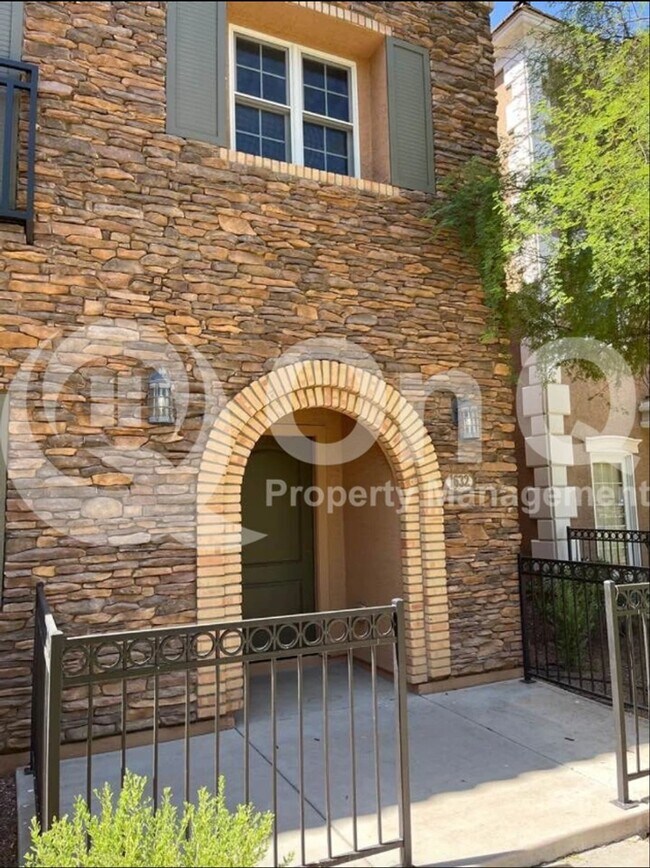property at 1632 E Canyon Creek Dr