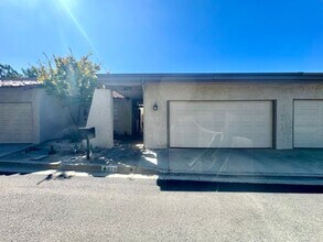 874 Highpoint Dr in Claremont, CA - Building Photo - Building Photo