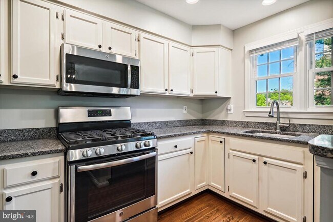 1293 Quaker Hill Dr in Alexandria, VA - Building Photo - Building Photo