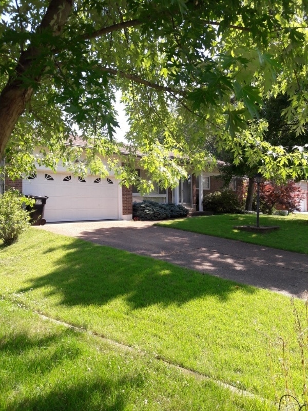 property at 9663 Yorkshire Estates Dr