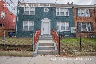 333 Parkland Pl SE in Washington, DC - Building Photo