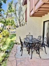 5720 Owensmouth Ave in Los Angeles, CA - Building Photo - Building Photo