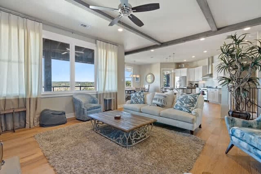 2208 Sea Biscuit Cove in Spicewood, TX - Building Photo