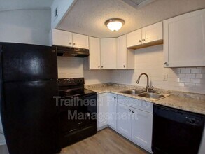 519 Maier Dr in Belton, MO - Building Photo - Building Photo