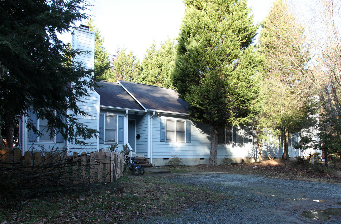 1803-1816 Legion Road Ext in Chapel Hill, NC - Foto de edificio