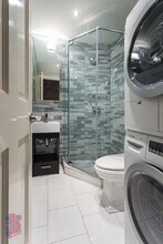 635 E 6th St, Unit 3W in New York, NY - Building Photo - Building Photo