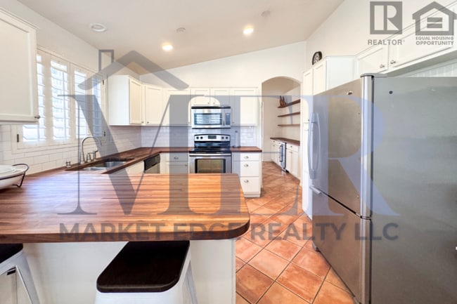 property at 5251 W Pontiac Dr