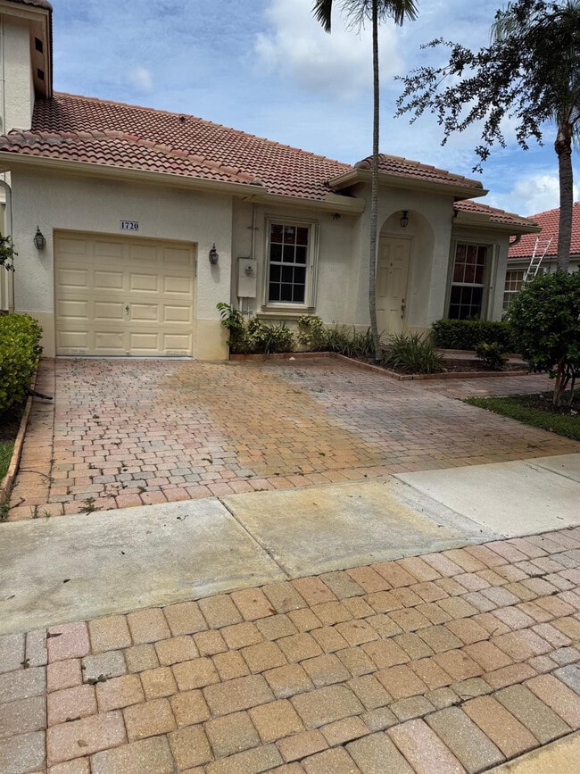 1720 Way in Hollywood, FL - Building Photo - Building Photo