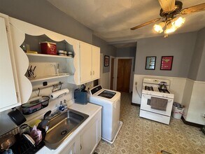 59 Victoria St, Unit 2 in Somerville, MA - Building Photo - Building Photo