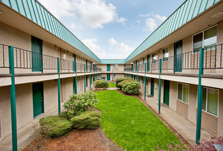 Fairfield Village Apartments in Eugene, OR - Foto de edificio - Floor Plan