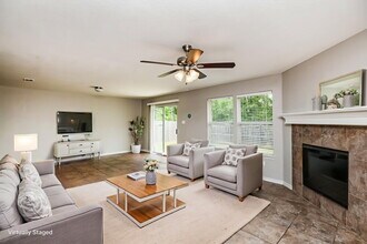 1330 Newton St in Cedar Hill, TX - Building Photo - Building Photo