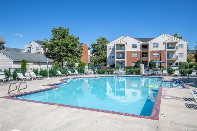 701 Masters Row, Unit F in Glen Allen, VA - Foto de edificio - Building Photo