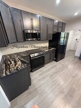 21 W Oak Ridge Dr in Hagerstown, MD - Building Photo - Building Photo