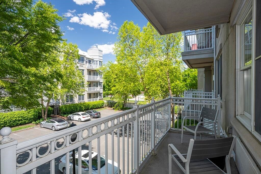 30 Freedom Way in Jersey City, NJ - Building Photo