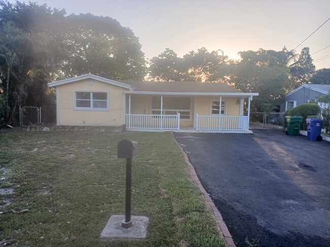 property at 2900 Sunshine Blvd