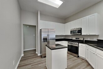 2114 Blossom Creek Dr in Humble, TX - Building Photo - Building Photo