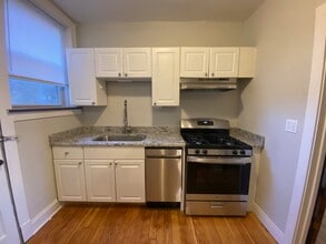 5542 W Leland Ave, Unit 1A in Chicago, IL - Building Photo - Building Photo