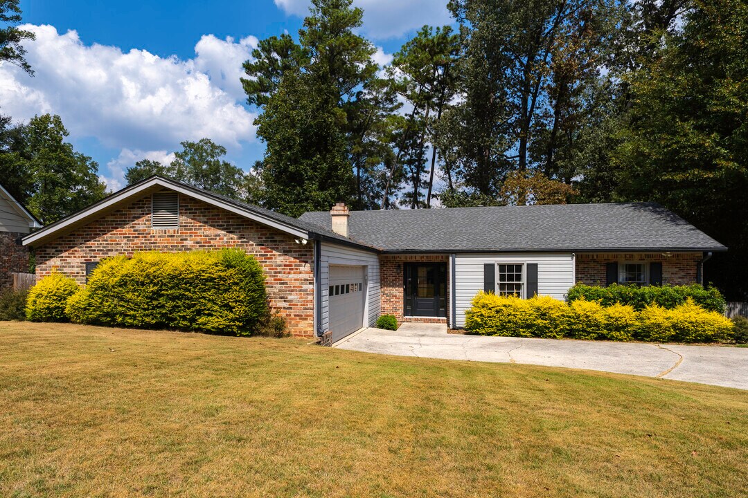 3443 Heather Ln in Hoover, AL - Building Photo