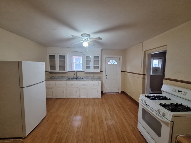 321 Oak Hill Ave