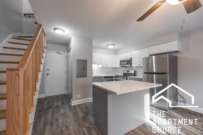 property at 744 W Gordon Terrace