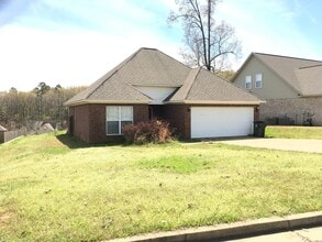 233 Forest Glen Dr in Oxford, MS - Building Photo - Building Photo