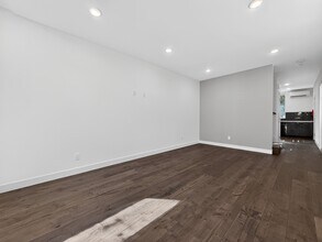 809 NW 52nd St in Seattle, WA - Building Photo - Building Photo