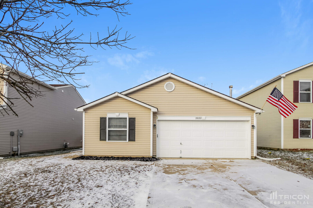 2022 Dutch Elm Dr in Indianapolis, IN - Building Photo