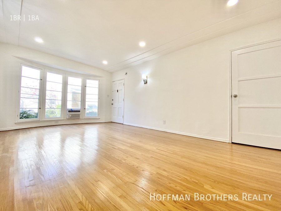 635 Ridgeley Dr-Unit -4A in Los Angeles, CA - Building Photo