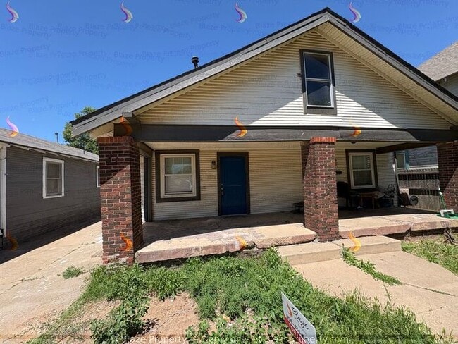 property at 1212 S Buchanan St