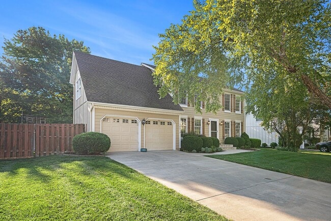 15213 Beverly St in Overland Park, KS - Building Photo - Building Photo