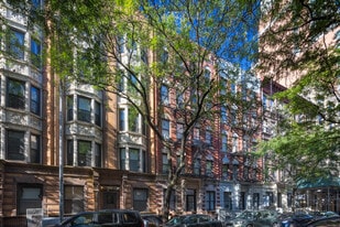 208 W 80th St in New York, NY - Building Photo