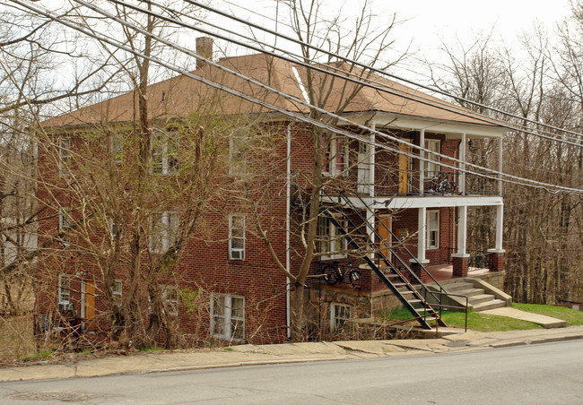 303 Woodlawn Ave in Beckley, WV - Building Photo - Building Photo