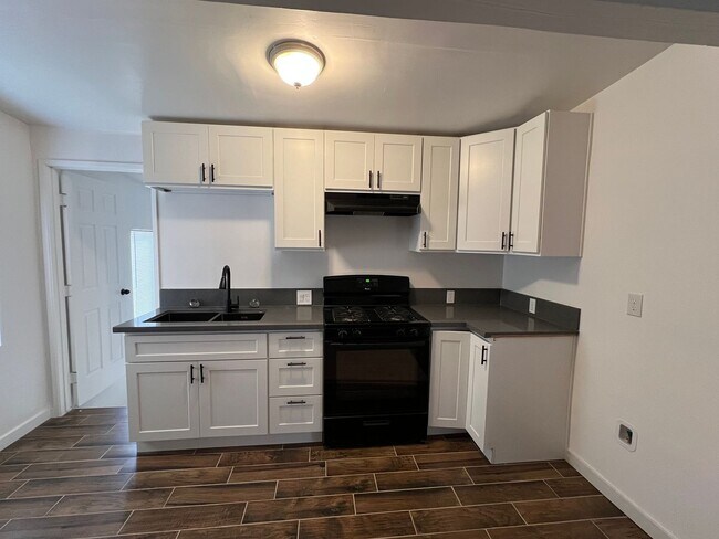 925 Pesante Rd in Bakersfield, CA - Foto de edificio - Building Photo