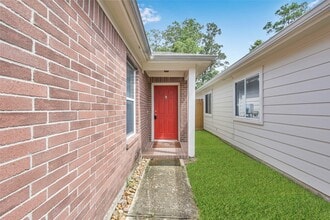 5046 Willow Point Dr in Conroe, TX - Building Photo - Building Photo