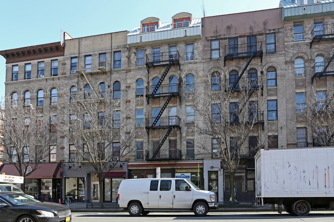 971 Columbus Ave in New York, NY - Foto de edificio - Building Photo