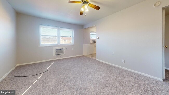 10722 Gifford Ave, Unit 2 in Philadelphia, PA - Building Photo - Building Photo