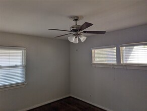 5310 Windswept Ln in Houston, TX - Building Photo - Building Photo
