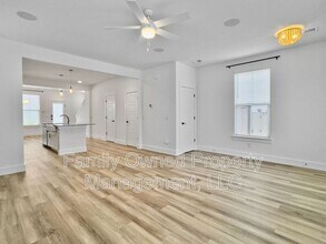 211 Winding Branch Dr in Summerville, SC - Building Photo - Building Photo