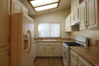 2223 Almond Ln in Santa Maria, CA - Building Photo - Building Photo