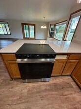 23601 Labare Rd in Philomath, OR - Building Photo - Building Photo