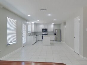 46 Shimmer Pond Pl in Conroe, TX - Building Photo - Building Photo