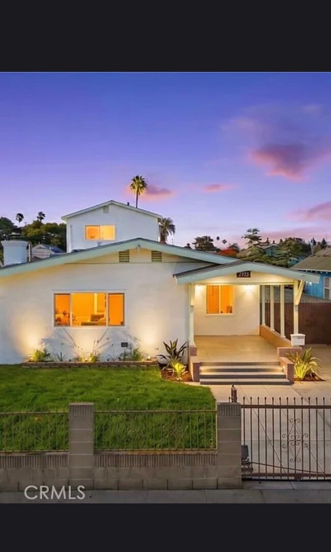 property at 1933 W 43rd Pl