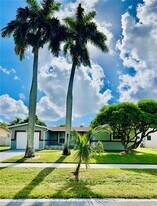 3962 NW 36th Way in Lauderdale Lakes, FL - Building Photo