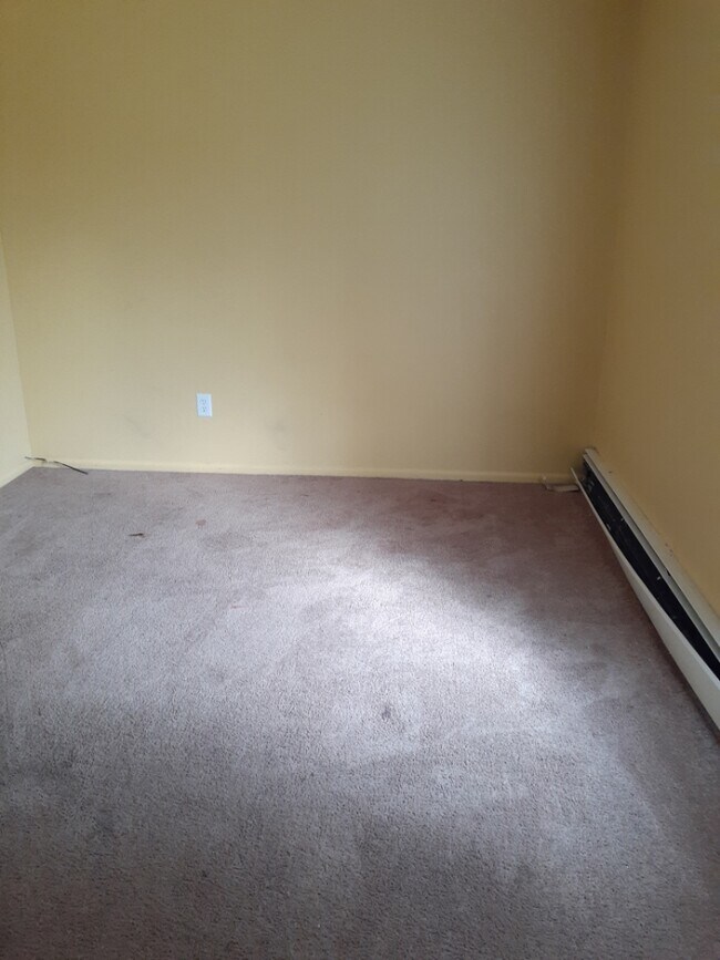 16111 Maple Park Dr Rentals in Maple Heights, OH