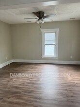 428 S Main St in Fostoria, OH - Building Photo - Building Photo