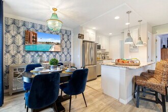 8921 Blind Pass Rd in St Pete Beach, FL - Building Photo - Building Photo