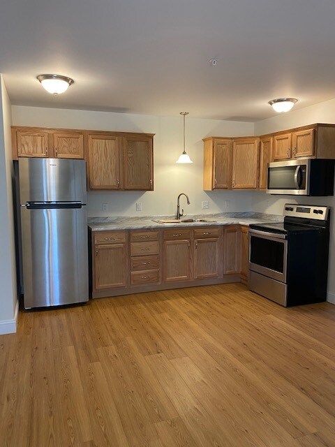 153 East Ave in Lewiston, ME - Building Photo