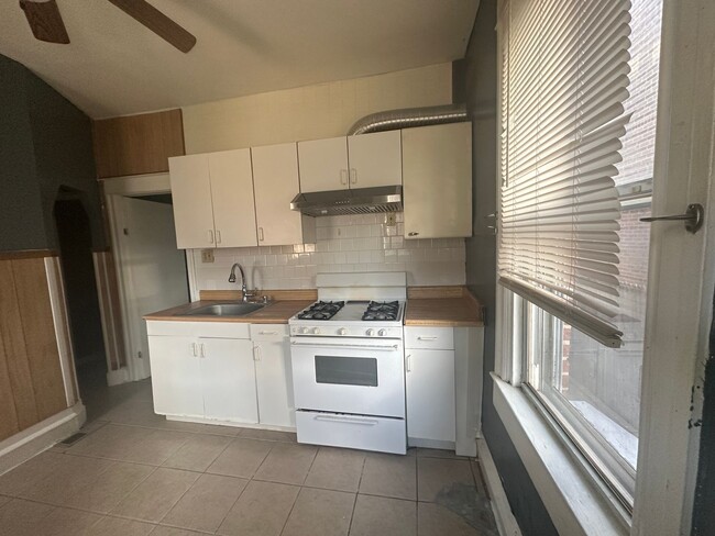 7124 Ditman St-Unit -Unit 1 in Philadelphia, PA - Building Photo - Building Photo