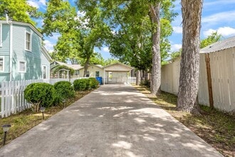 1223 Cecelia St in Taylor, TX - Building Photo - Building Photo